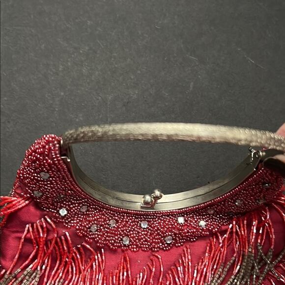 Red and Silver Fringe Handbag With Rhinestones, Metal Handle and Kiss Clasp - Picture 4 of 11